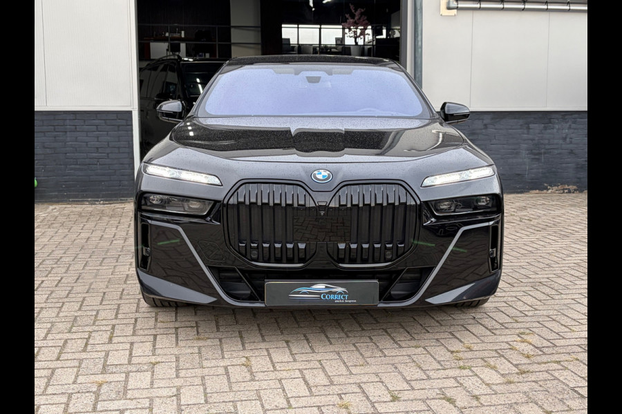 BMW 7 Serie 750e xDrive|M-Sport|Pano|B&W|