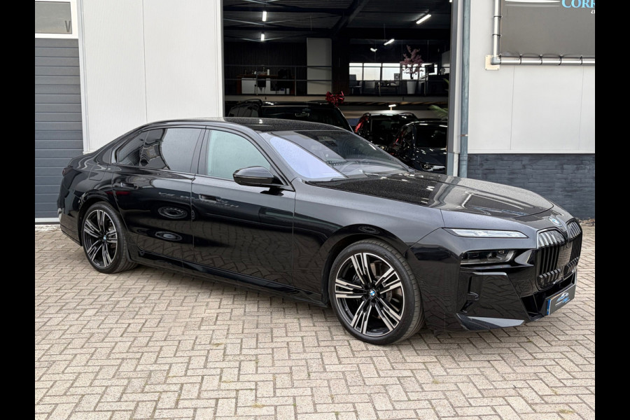 BMW 7 Serie 750e xDrive|M-Sport|Pano|B&W|