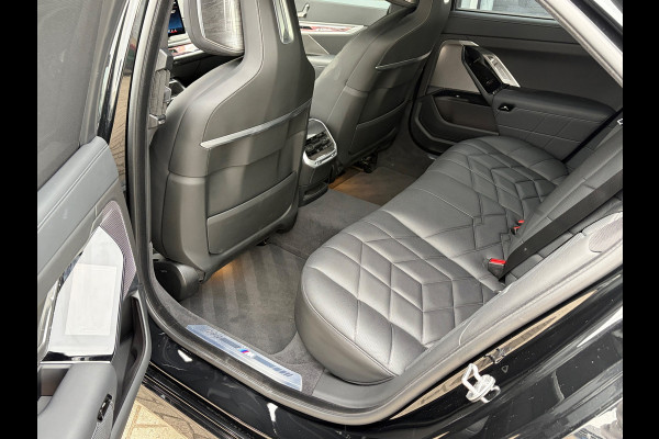 BMW 7 Serie 750e xDrive|M-Sport|Pano|B&W|