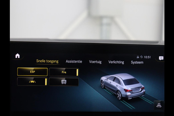 Mercedes-Benz A-Klasse 250 e Business Solution AMG Limited | SOH 94,5% | Leder/alcantara | Cruise control | Stoelverwarming | Navigatie | Bluetooth | Sfeerverlichting | Camera | Park assist