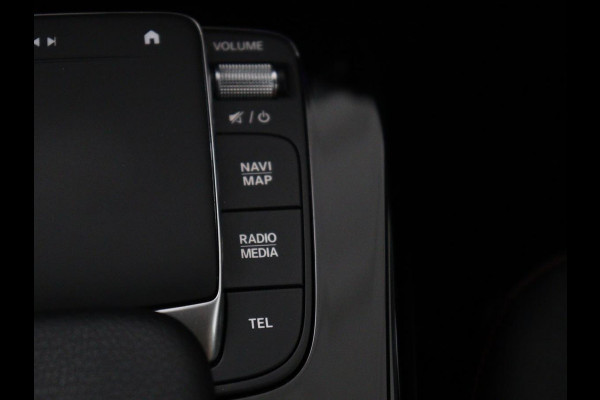 Mercedes-Benz A-Klasse 250 e Business Solution AMG Limited | SOH 94,5% | Leder/alcantara | Cruise control | Stoelverwarming | Navigatie | Bluetooth | Sfeerverlichting | Camera | Park assist