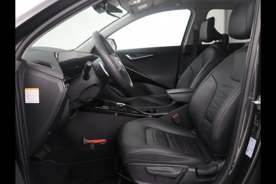 Kia Niro EV DynamicPlusLine 64.8 kWh | SOH 94,8% | Panoramadak | Leder | Cruise control | Head-up | Dodehoek detectie | Stuur/stoelverwarming | Camera | Park assist | Climate control | Carplay | Elektrische achterklep