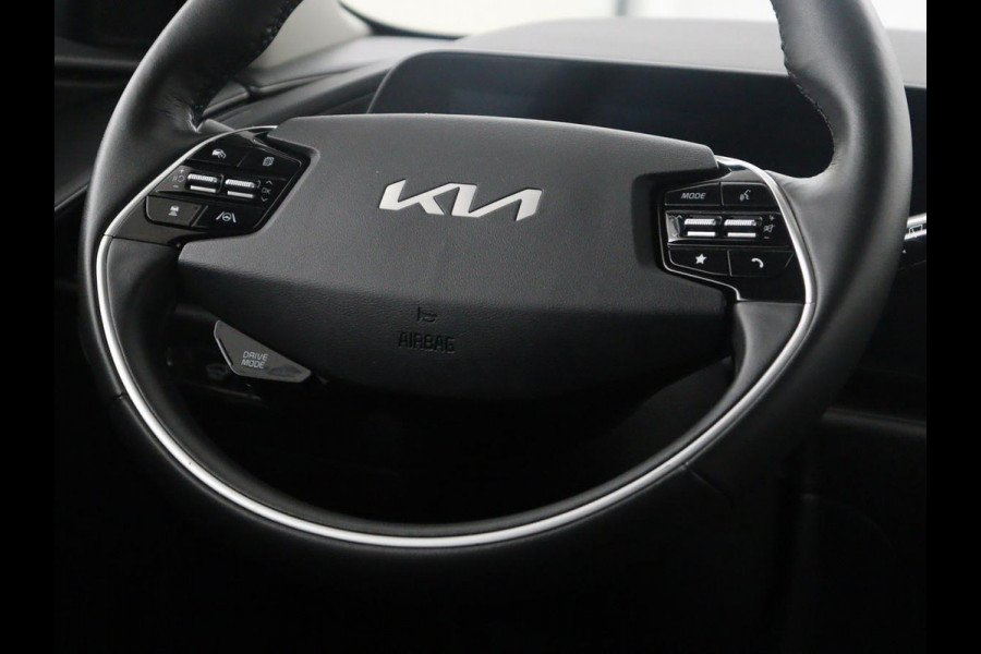 Kia Niro EV DynamicPlusLine 64.8 kWh | SOH 94,8% | Panoramadak | Leder | Cruise control | Head-up | Dodehoek detectie | Stuur/stoelverwarming | Camera | Park assist | Climate control | Carplay | Elektrische achterklep