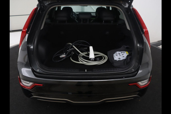 Kia Niro EV DynamicPlusLine 64.8 kWh | SOH 94,8% | Panoramadak | Leder | Cruise control | Head-up | Dodehoek detectie | Stuur/stoelverwarming | Camera | Park assist | Climate control | Carplay | Elektrische achterklep