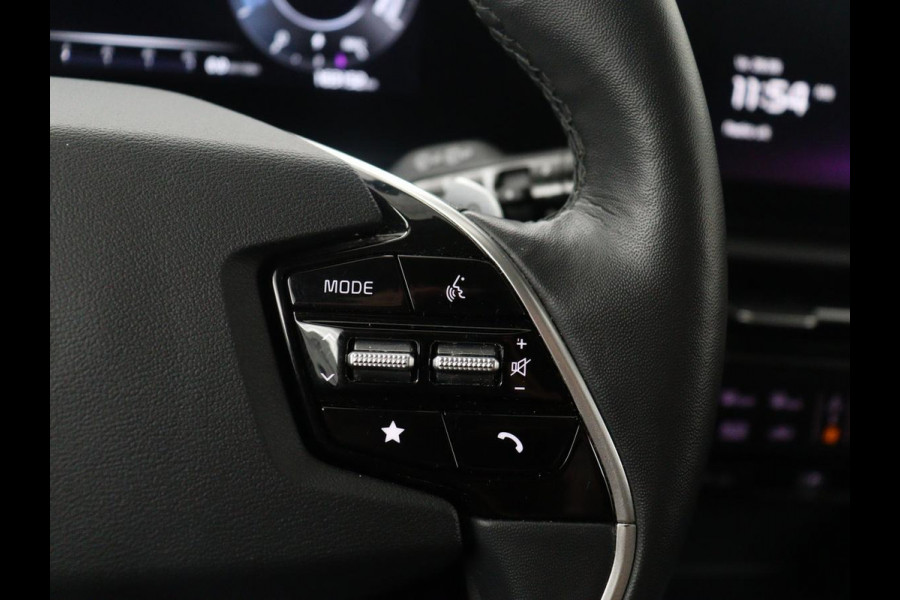 Kia Niro EV DynamicPlusLine 64.8 kWh | SOH 94,8% | Panoramadak | Leder | Cruise control | Head-up | Dodehoek detectie | Stuur/stoelverwarming | Camera | Park assist | Climate control | Carplay | Elektrische achterklep