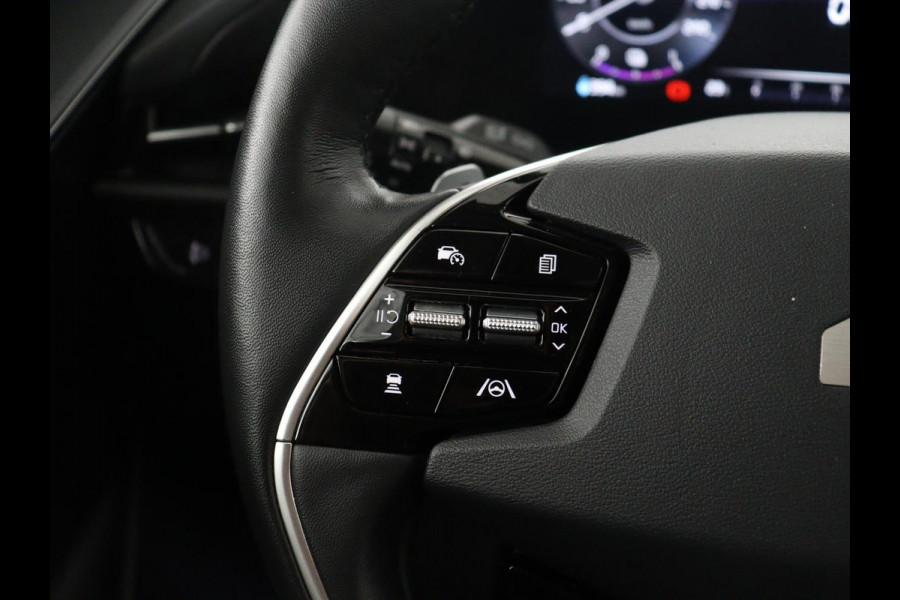 Kia Niro EV DynamicPlusLine 64.8 kWh | SOH 94,8% | Panoramadak | Leder | Cruise control | Head-up | Dodehoek detectie | Stuur/stoelverwarming | Camera | Park assist | Climate control | Carplay | Elektrische achterklep