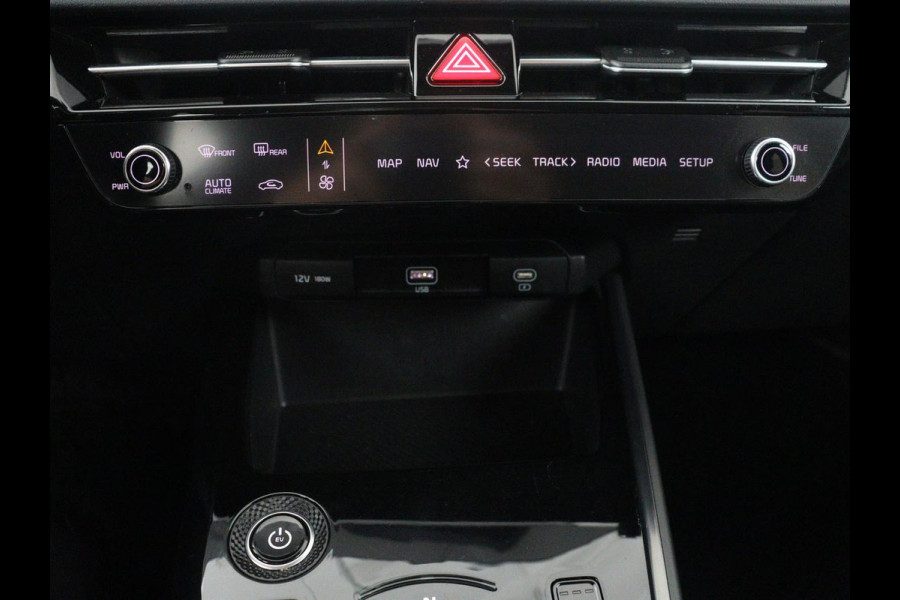 Kia Niro EV DynamicPlusLine 64.8 kWh | SOH 94,8% | Panoramadak | Leder | Cruise control | Head-up | Dodehoek detectie | Stuur/stoelverwarming | Camera | Park assist | Climate control | Carplay | Elektrische achterklep
