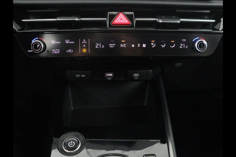 Kia Niro EV DynamicPlusLine 64.8 kWh | SOH 94,8% | Panoramadak | Leder | Cruise control | Head-up | Dodehoek detectie | Stuur/stoelverwarming | Camera | Park assist | Climate control | Carplay | Elektrische achterklep