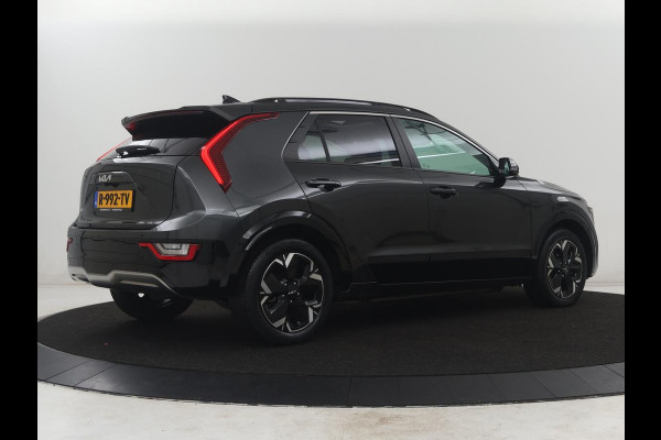 Kia Niro EV DynamicPlusLine 64.8 kWh | SOH 94,8% | Panoramadak | Leder | Cruise control | Head-up | Dodehoek detectie | Stuur/stoelverwarming | Camera | Park assist | Climate control | Carplay | Elektrische achterklep