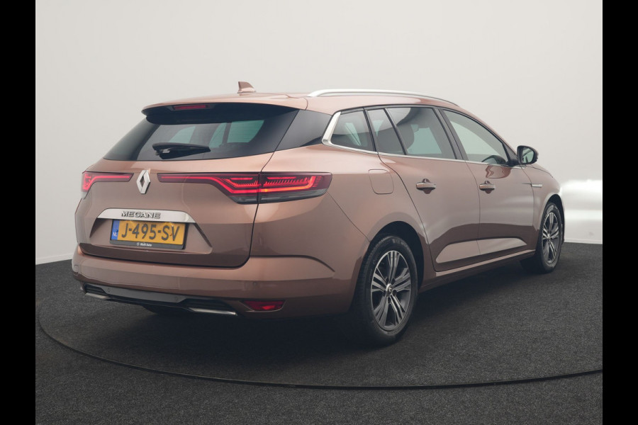 Renault Mégane Estate 1.3 TCe Intens 141pk | Trekhaak | Keyless Entry | Sfeerverlichting | LED Koplampen | Cruise Control | Navigatie | DAB | Lane Assist | Climate Control |