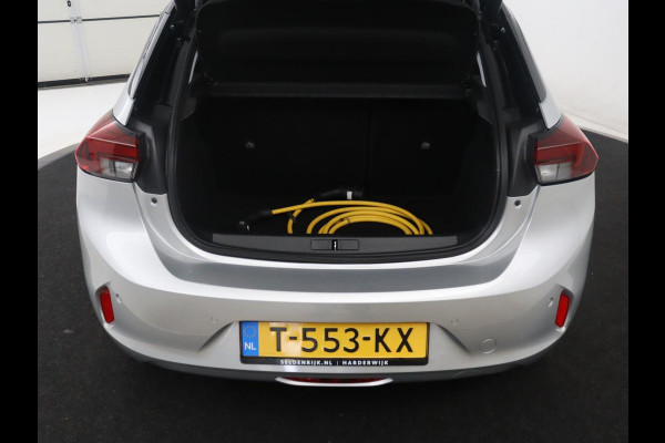 Opel Corsa-e Level 3 50 kWh | SOH 94,9% | Half leder | Cruise control | Lane assist | Park assist | Stoelverwarming | Climate control | Carplay | Navigatie