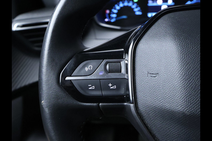 Peugeot e-2008 EV Blue Lease Active 50 kWh Sport (APPLE CARPLAY,NAVI,PDC,CLIMATE,CRUISE,LED,SPORTSTOELEN,LM VELGEN,NETTE STAAT)