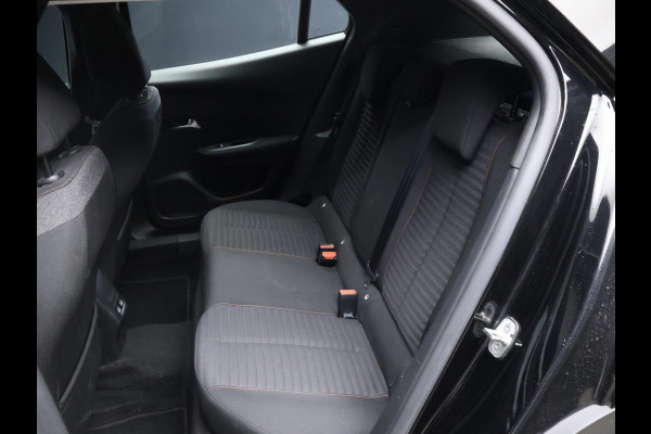 Peugeot e-2008 EV Blue Lease Active 50 kWh Sport (APPLE CARPLAY,NAVI,PDC,CLIMATE,CRUISE,LED,SPORTSTOELEN,LM VELGEN,NETTE STAAT)