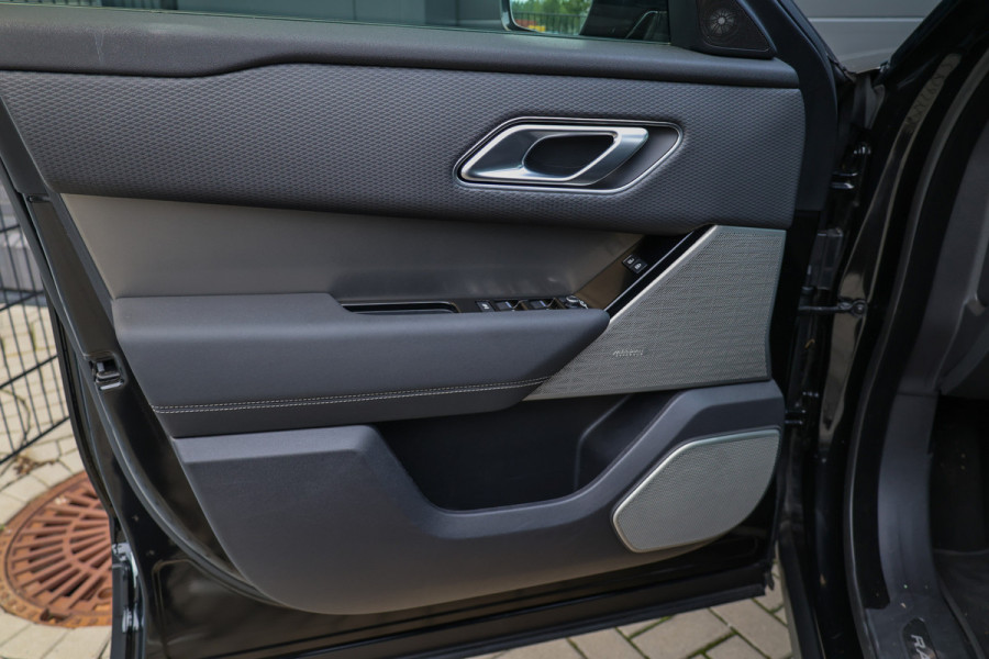 Land Rover Range Rover Velar 2.0 P400e | PANO | MERIDIAN SURROUND | STOEL+STUURWIELVERWARMING |