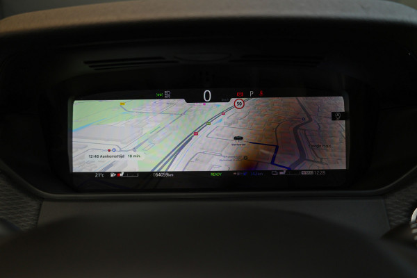 Land Rover Range Rover Velar 2.0 P400e | PANO | MERIDIAN SURROUND | STOEL+STUURWIELVERWARMING |