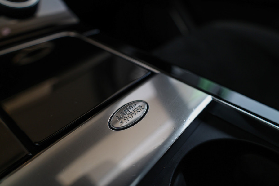 Land Rover Range Rover Velar 2.0 P400e | PANO | MERIDIAN SURROUND | STOEL+STUURWIELVERWARMING |