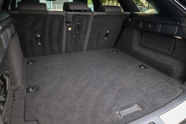 Land Rover Range Rover Velar 2.0 P400e | PANO | MERIDIAN SURROUND | STOEL+STUURWIELVERWARMING |
