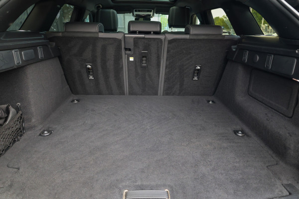 Land Rover Range Rover Velar 2.0 P400e | PANO | MERIDIAN SURROUND | STOEL+STUURWIELVERWARMING |