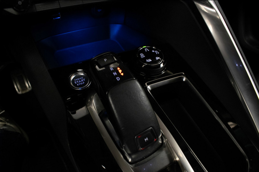 Peugeot 5008 1.2 PureTech GT-line Sport (APPLE CARPLAY,NAVI,CAMERA,DIGITAL COCKPIT,CLIMATE,CRUISE,GETINT,SPORTSTOELEN,LM VELGEN)