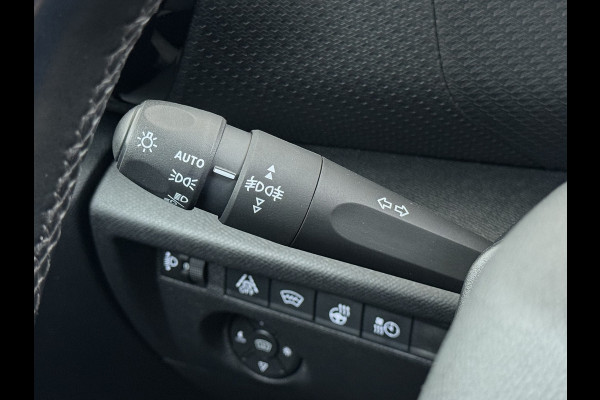 Citroën Ë-C4 Feel Pack 50kWh Head-Up Stoel+Stuurverwarming 360°Camera 3D-Navi Apple Carplay Adndroid Auto Ecc Pdc Voorruitverwarming Lmv Led Isofix Lane Assist Regen-Lichtsensor Dealeronderhouden Origineel Nederlandse Auto