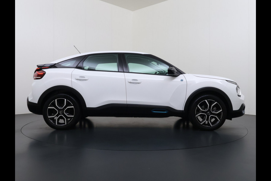Citroën Ë-C4 Feel Pack 50kWh Head-Up Stoel+Stuurverwarming 360°Camera 3D-Navi Apple Carplay Adndroid Auto Ecc Pdc Voorruitverwarming Lmv Led Isofix Lane Assist Regen-Lichtsensor Dealeronderhouden Origineel Nederlandse Auto