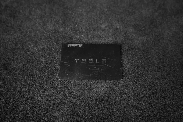 Tesla Model 3 Standard RWD Plus 60 kWh Autopilot 23.000 KM