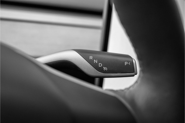 Tesla Model 3 Standard RWD Plus 60 kWh Autopilot 23.000 KM
