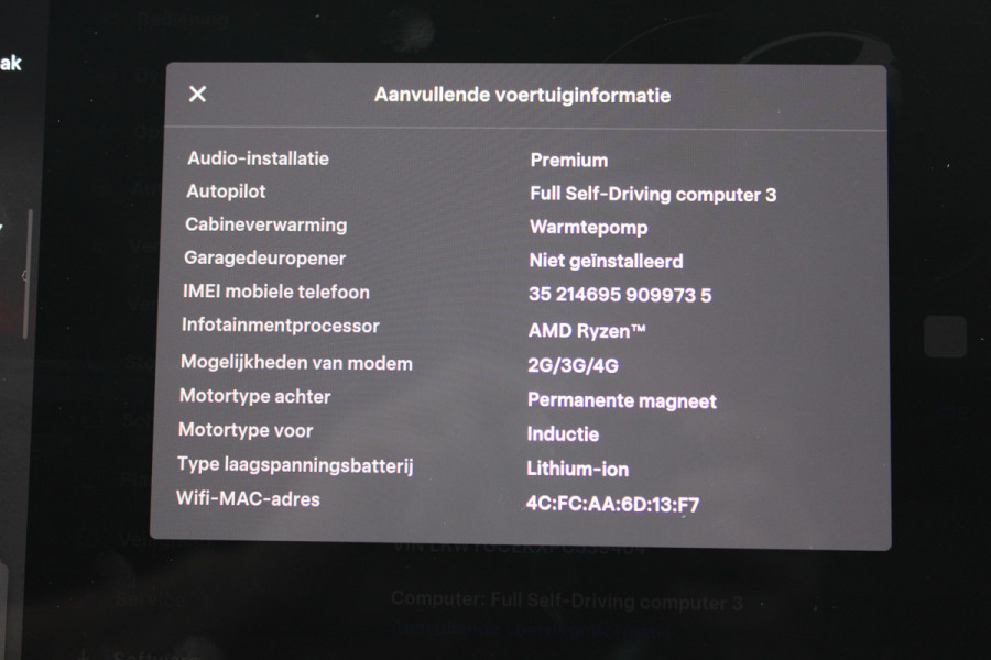 Tesla Model Y Long Range AWD 75 kWh SOh 90.6% LEER NAVI PANO 124000KM!!!