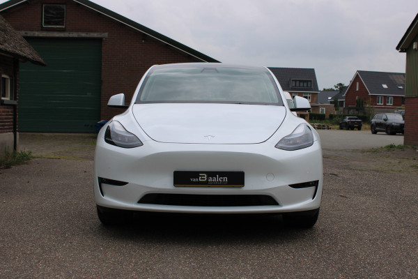 Tesla Model Y Long Range AWD 75 kWh SOh 90.6% LEER NAVI PANO 124000KM!!!
