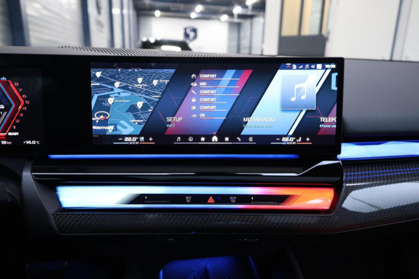 BMW 5 Serie Touring M5 INDIVIDUAL RIVIERA BLUE/M DRIVERS PROF/21" LMV/BOWERS & WILKINS/PANO/HUD/ACC/ECC/FABRIEKSGARANTIE!