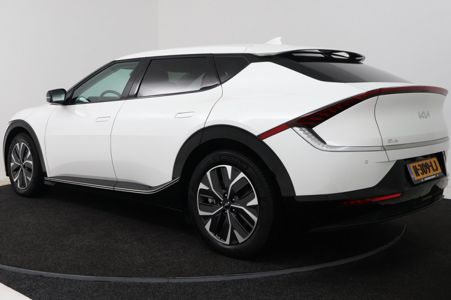 Kia Ev6 Plus 77.4 kWh (ACHTERUITRIJCAMERA, STOEL/STUUR VERWARMING/VERKOELING, ELEKTR STOELEN, NAVIGATIE)