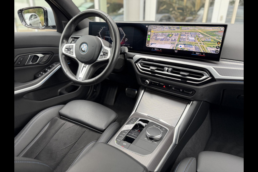 BMW 3 Serie Touring 330e xDrive M-Sport Pro |Pano|Driving Ass Prof|Innovation|360Cam|19"|
