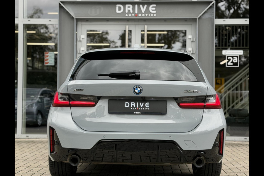 BMW 3 Serie Touring 330e xDrive M-Sport Pro |Pano|Driving Ass Prof|Innovation|360Cam|19"|