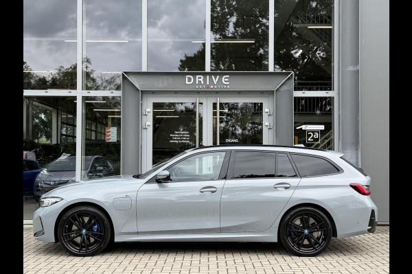 BMW 3 Serie Touring 330e xDrive M-Sport Pro |Pano|Driving Ass Prof|Innovation|360Cam|19"|