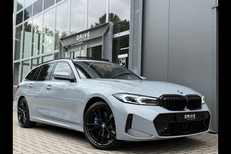 BMW 3 Serie Touring 330e xDrive M-Sport Pro |Pano|Driving Ass Prof|Innovation|360Cam|19"|