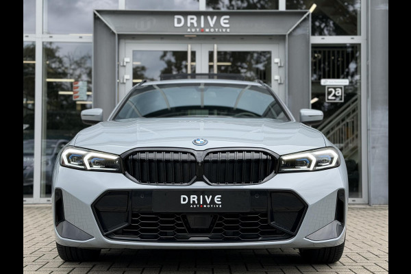 BMW 3 Serie Touring 330e xDrive M-Sport Pro |Pano|Driving Ass Prof|Innovation|360Cam|19"|