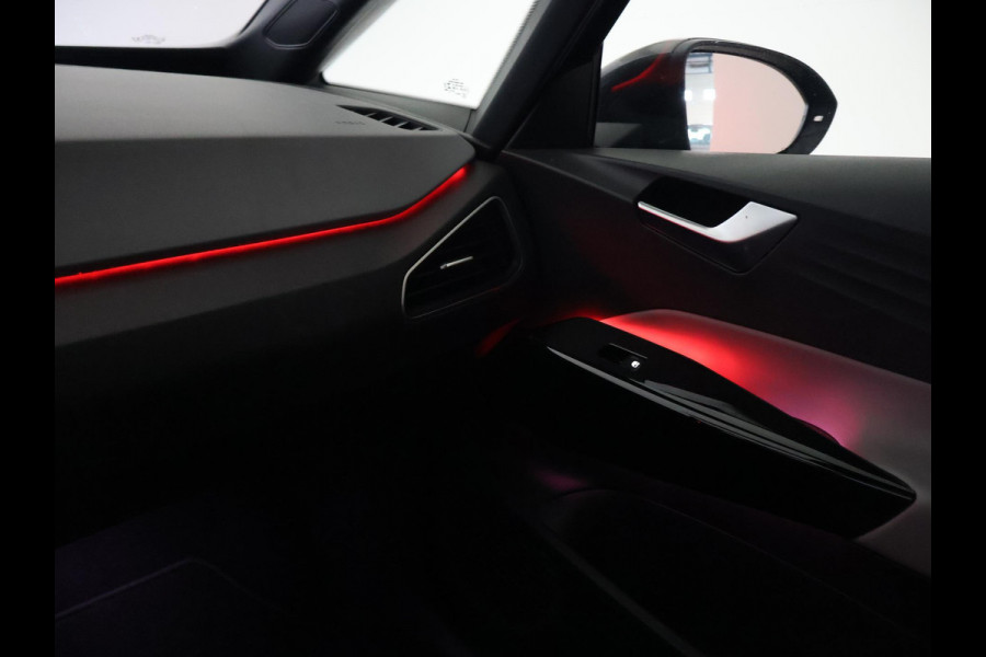 Volkswagen ID.3 PRO 58 KWH + SFEERVERLICHTING | ADAPTIVE CRUISE | 18 INCH | CAMERA | STOEL/STUURVERW. | CARPLAY