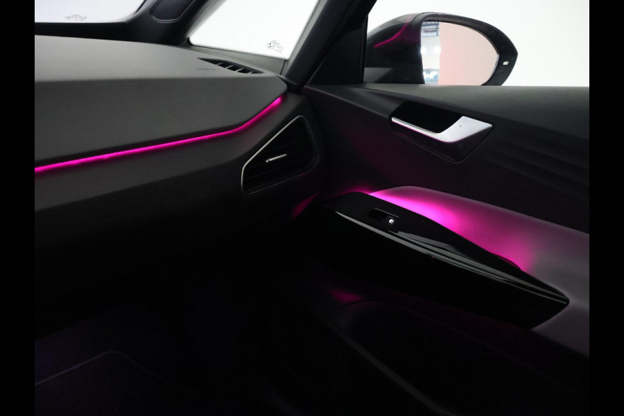 Volkswagen ID.3 PRO 58 KWH + SFEERVERLICHTING | ADAPTIVE CRUISE | 18 INCH | CAMERA | STOEL/STUURVERW. | CARPLAY