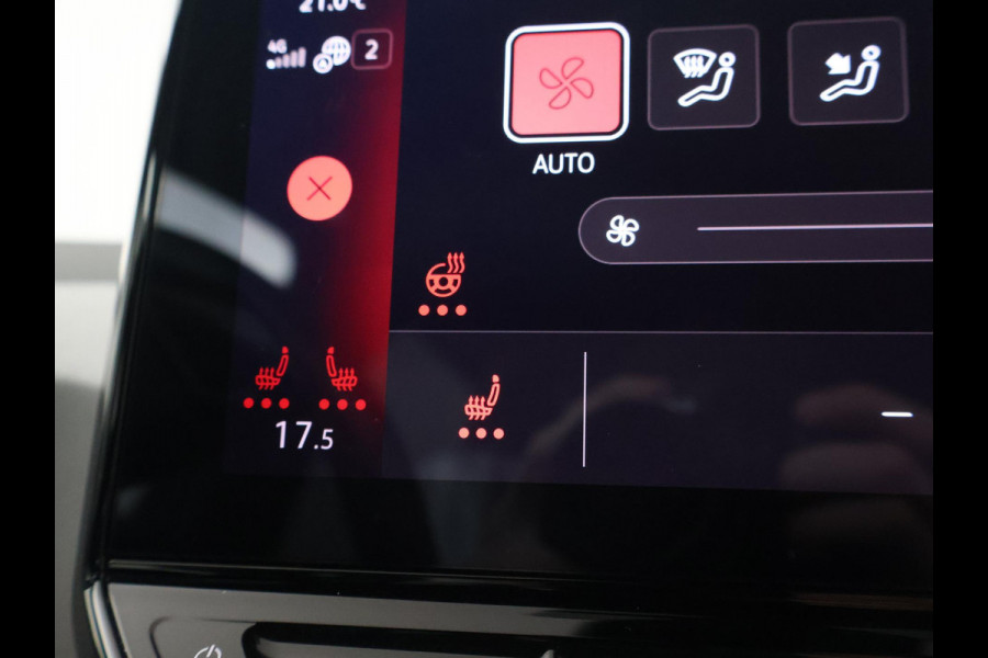 Volkswagen ID.3 PRO 58 KWH + SFEERVERLICHTING | ADAPTIVE CRUISE | 18 INCH | CAMERA | STOEL/STUURVERW. | CARPLAY