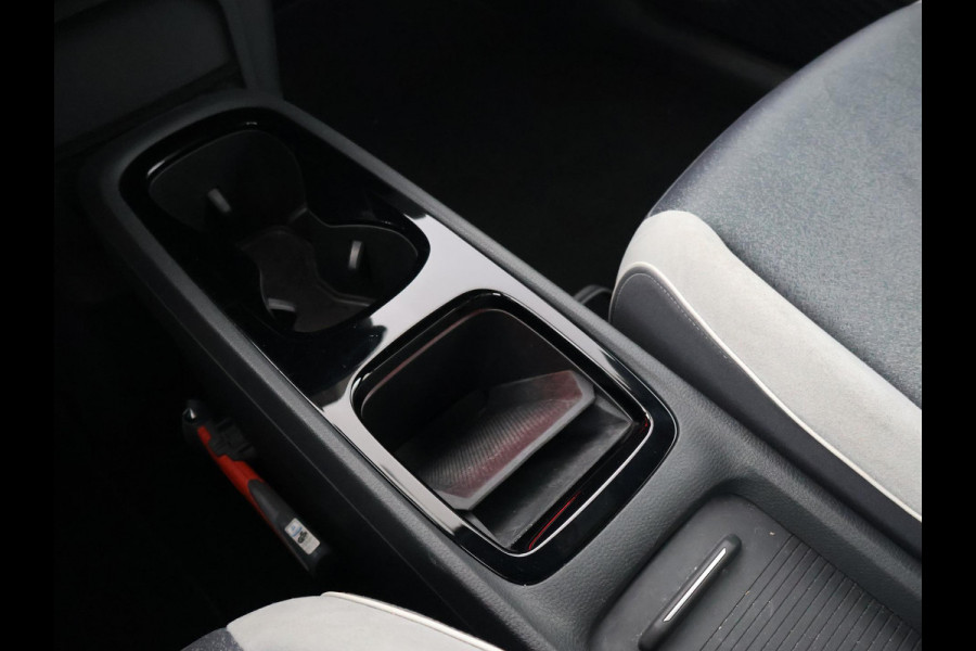 Volkswagen ID.3 PRO 58 KWH + SFEERVERLICHTING | ADAPTIVE CRUISE | 18 INCH | CAMERA | STOEL/STUURVERW. | CARPLAY