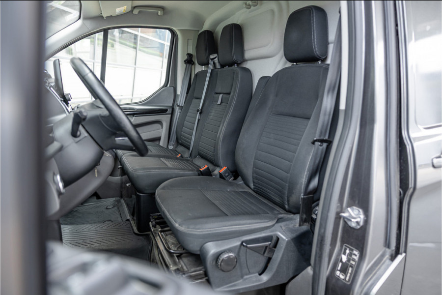 Ford Transit Custom 320 2.0 TDCI L2H1 Limited | ACC | L+R Schuifdeur | CarPlay | Navigatie | Camera | Trekhaak | Stoelverwarming | Nieuwe APK | DAB