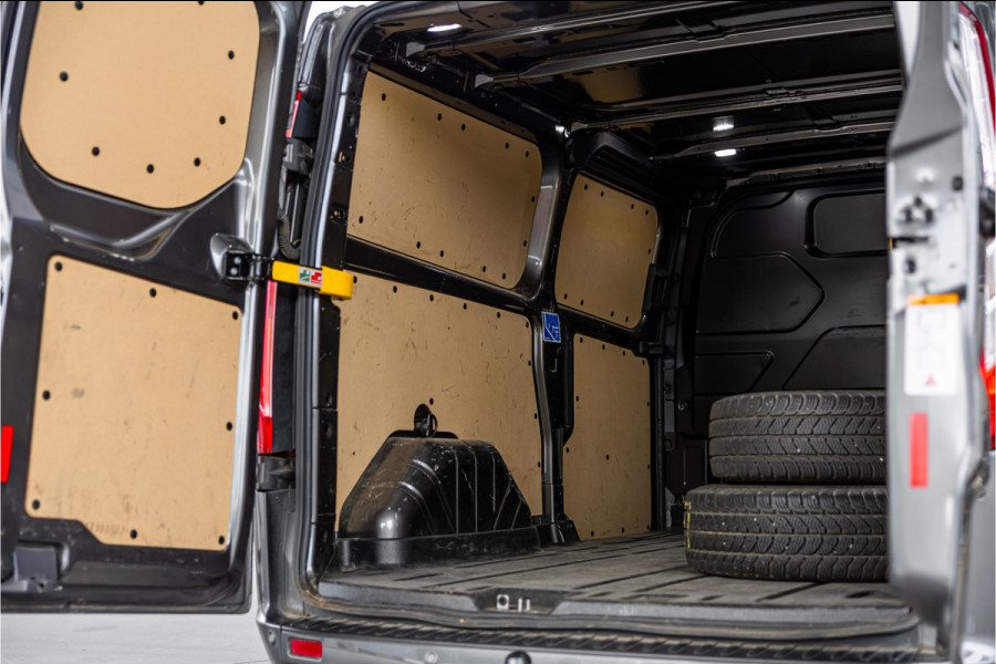 Ford Transit Custom 320 2.0 TDCI L2H1 Limited | ACC | L+R Schuifdeur | CarPlay | Navigatie | Camera | Trekhaak | Stoelverwarming | Nieuwe APK | DAB