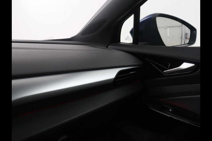 Volkswagen ID.4 Pro 77kWh SOH | Adaptive cruise | Lane assist | Park assist | Climate control | Navigatie | CarPlay | Sfeerverlichting | Trekhaak