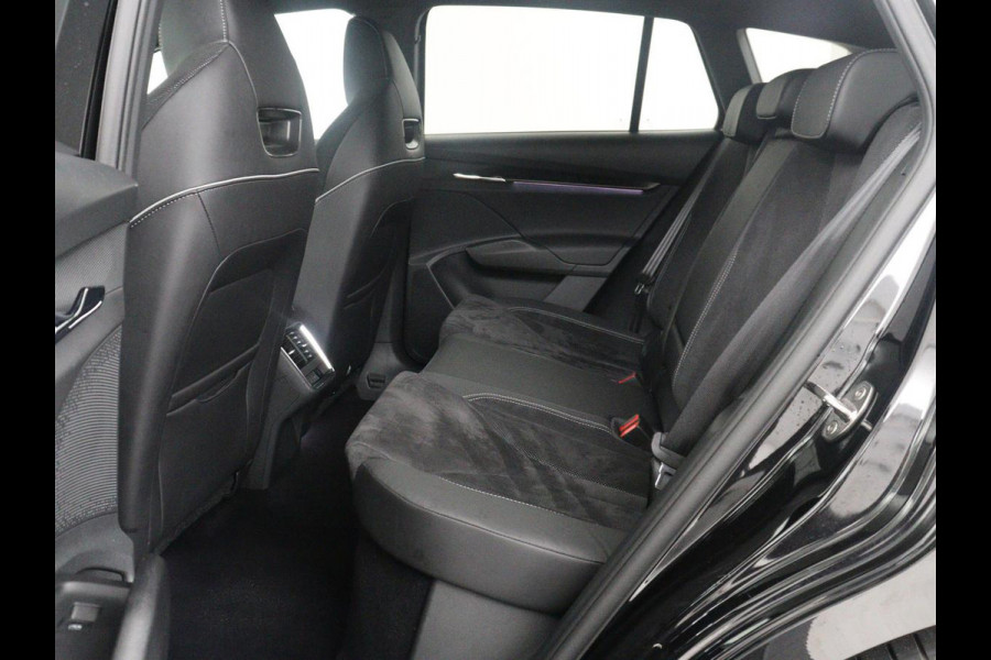 Škoda Enyaq iV 60 Sportline | SOH 92,3% | Leder/alcantara | Adaptive cruise | Stuur/stoel verwarming | Climate control | 3 zone klimaat | Sfeerverlichting | Carplay | Camera | Park assist