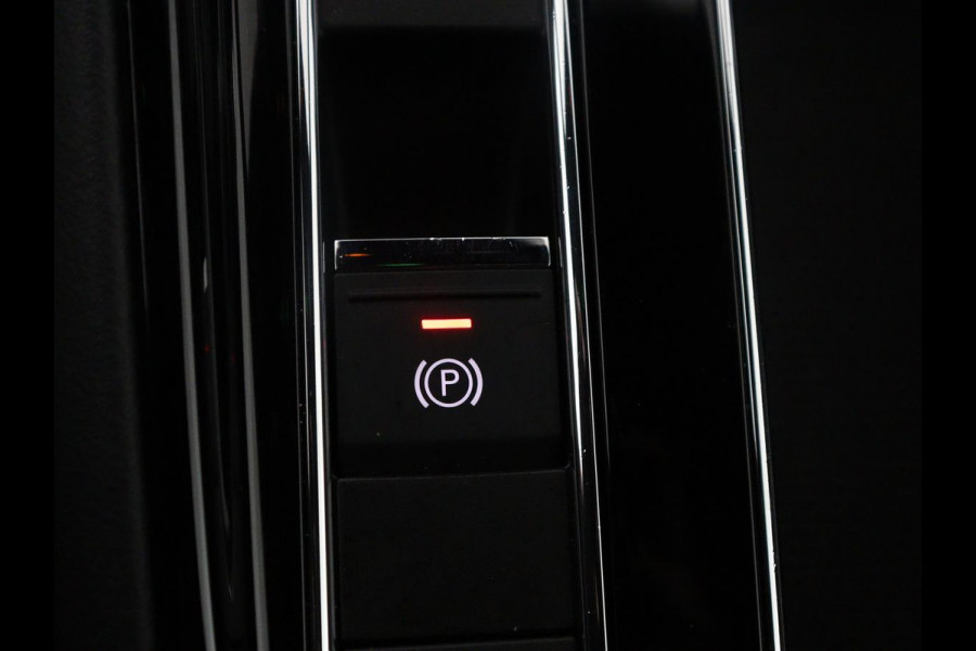 Škoda Enyaq iV 60 Sportline | SOH 92,3% | Leder/alcantara | Adaptive cruise | Stuur/stoel verwarming | Climate control | 3 zone klimaat | Sfeerverlichting | Carplay | Camera | Park assist