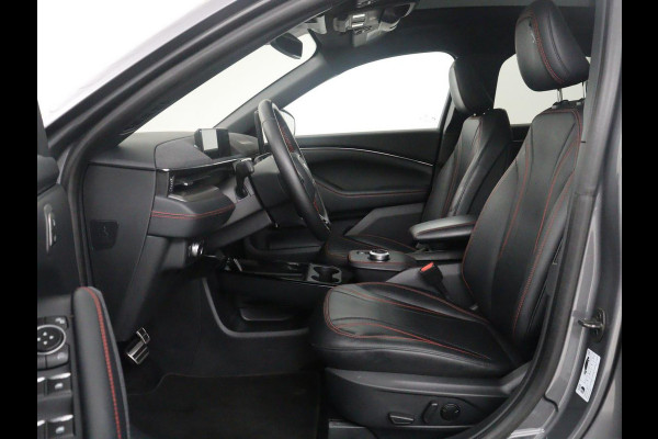 Ford Mustang Mach-E Extended First Edition AWD 98 kWh | SOH 92,4% | Leder | Panoramadak | Memory | Dode hoek | Adaptive cruise | Stuur/stoelverwarming | 360 camera | Park assist | Elektrische achterklep
