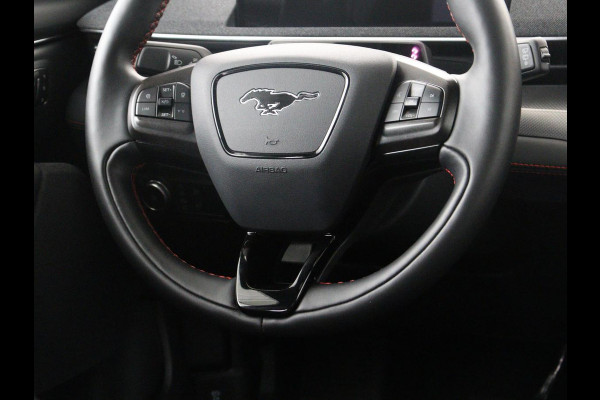 Ford Mustang Mach-E Extended First Edition AWD 98 kWh | SOH 92,4% | Leder | Panoramadak | Memory | Dode hoek | Adaptive cruise | Stuur/stoelverwarming | 360 camera | Park assist | Elektrische achterklep