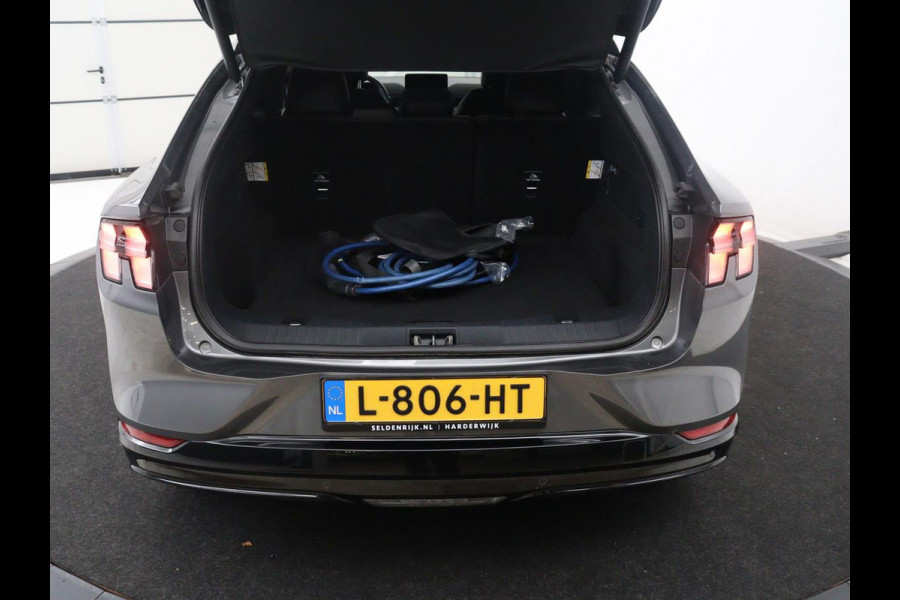 Ford Mustang Mach-E Extended First Edition AWD 98 kWh | SOH 92,4% | Leder | Panoramadak | Memory | Dode hoek | Adaptive cruise | Stuur/stoelverwarming | 360 camera | Park assist | Elektrische achterklep