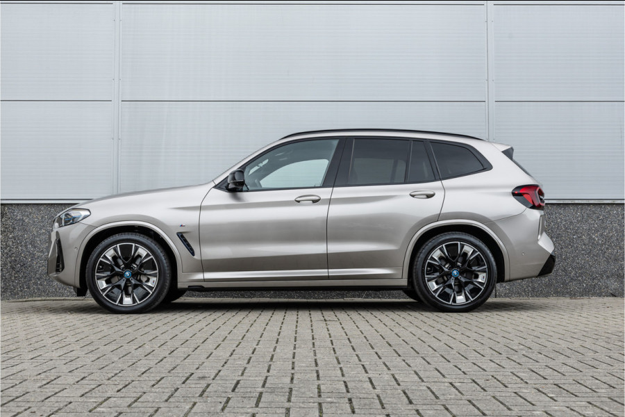 BMW iX3 High Executive M-Sport SOH 98% / Harman Kardon / Panorama / Trekhaak /