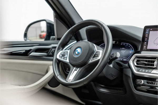BMW iX3 High Executive M-Sport SOH 98% / Harman Kardon / Panorama / Trekhaak /